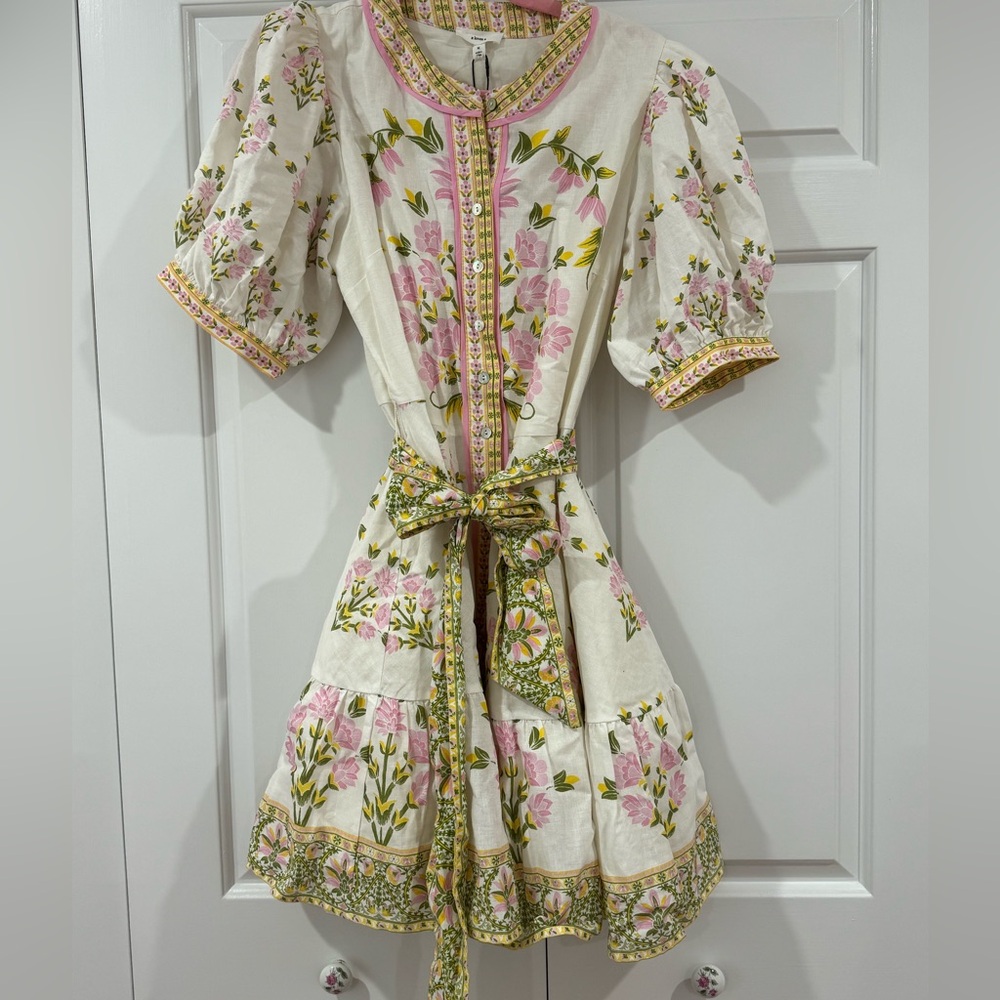 A loves a dillards Floral Printed Bubble Sleeve Mini Dress